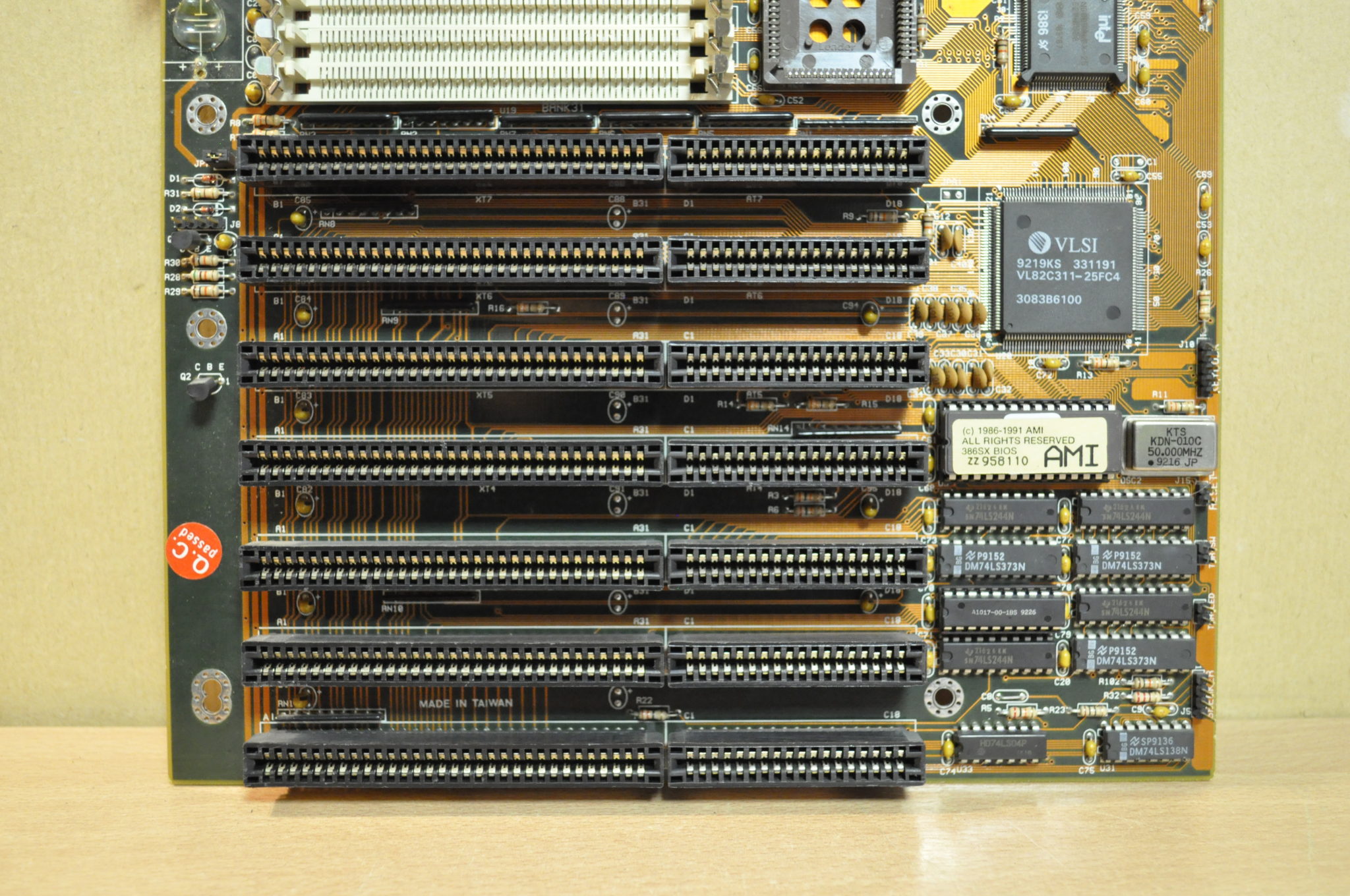 VLSI 386 Motherboard 8 x 72 pin simm's, 7 x ISA slots i386 SX NC